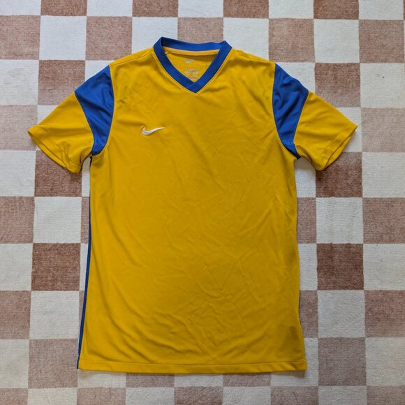 Nike Slimfit Futball Style Dri-Fit Short Sleeve Tee - Picture 1 of 3